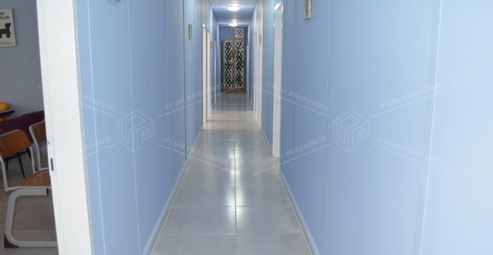 203m² Prefabricated School Building