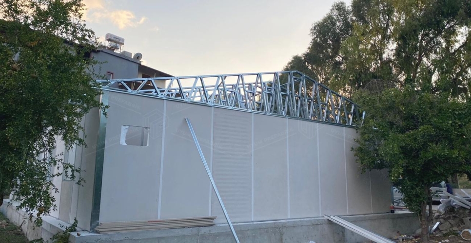 203m² Prefabricated School Building